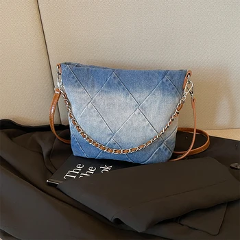 Висококачествена зимна нова дамска чанта Младежка модна тенденция Универсална чанта за рамо Гореща продажба Commuter Голям капацитет CasualHandbag