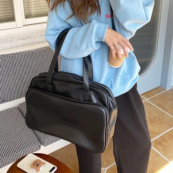 Голям капацитет корейски голяма пазарска чанта за жени корейски Y2K момичета случайни пътуване чанти мода PU кожа мек цип рамо чанти