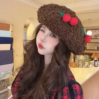Есен и зима Корейски плюшени барети сладки и сладки топло агнешко вълна череша декоративна ниша плътен цвят художник шапка за жени
