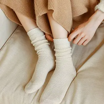 Разтеглив топло сгъстяване плета плътен цвят инс стил студено доказателство трикотаж есенни чорапи жени къси чорапи памук вълна чорапи